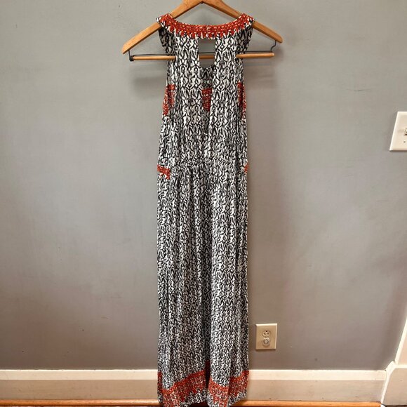 Black & White Sleeveless Maxi Dress With Red Crochet Detail By THML - Picture 5 of 5